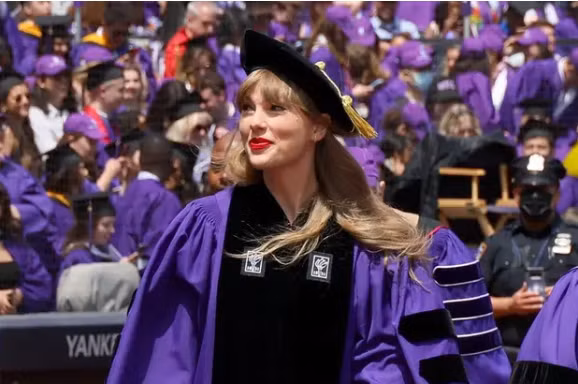 5 điều trong bài phát biểu của Tiến sĩ Taylor Swift là "chìa khóa thành công" cho Gen Z