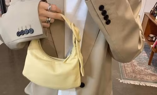 Teardrop Bags - dáng túi giúp bạn tăng like, tim vùn vụt trên mạng xã hội
