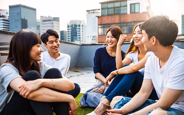 Đừng vì cố gắng tỏ ra tử tế mà lại làm tổn thương ai đó bằng những câu hỏi ngây ngô