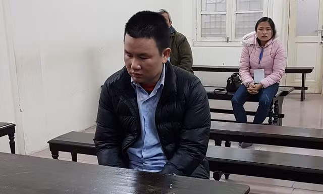Phạm Thế Loát tại tòa án Hà Nội.
