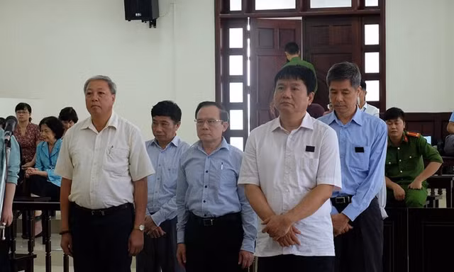 Các bị cáo tại tòa