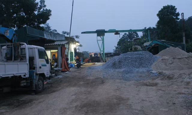 Xưởng cọc bê tông Đông Á đã dựng nhà xưởng kiên cố hơn 3 tỷ đồng.