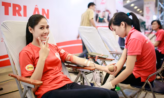 Nguyễn Thị Loan vận động hiến tình nguyện 12.000 đơn vị máu