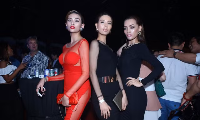 Hoàng Yến, Thanh Hoài, Cù Ngọc Quý gợi cảm đi xem liveshow của Shane Filan tại TP.HCM tối 16/9.