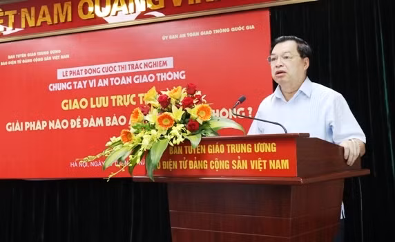 Phát động Cuộc thi trắc nghiệm 'Chung tay vì an toàn giao thông'