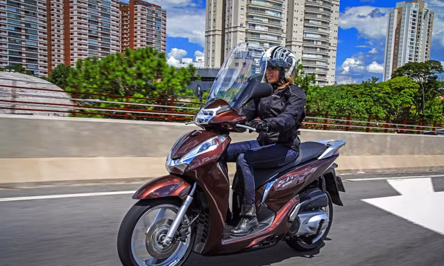 Honda triệu hồi SH300i tại Việt Nam
