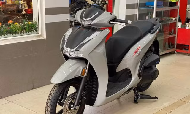 Honda SH 350i đội giá hàng chục triệu đồng