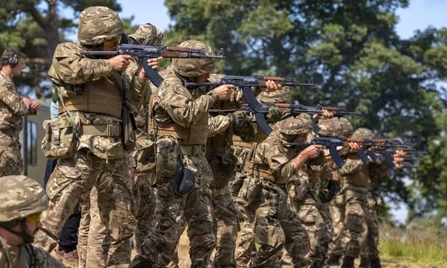 Ukraine huy động lực lượng hàng triệu người để giành lại miền Nam