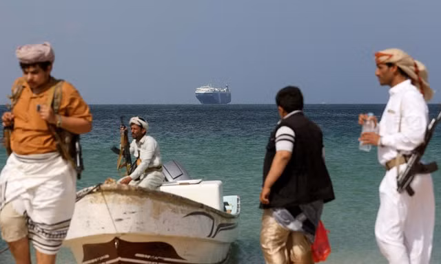 Căng thẳng trên Biển Đỏ: Nghi xảy ra vụ nổ gần con tàu ngoài khơi Yemen
