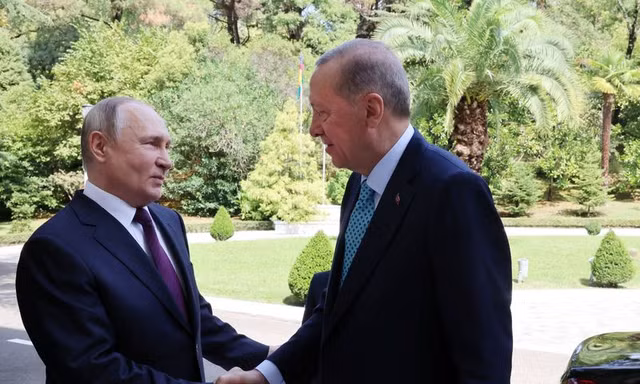 Tổng thống Nga - Thổ Nhĩ Kỳ hội đàm 90 phút 