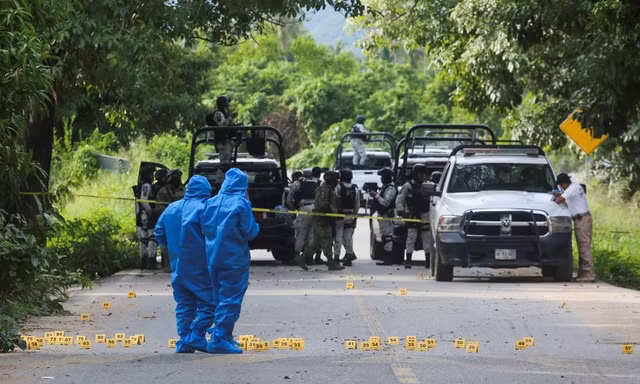 Mexico: Nhóm 13 cảnh sát thiệt mạng vì bị các tay súng phục kích