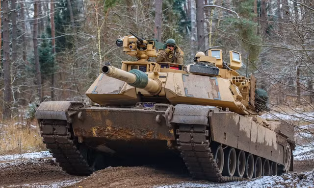 Xung đột Nga - Ukraine ngày 2/4: Nga tuyên bố loại bỏ xe tăng Abrams, máy bay Su-27 trên chiến trường Ukraine