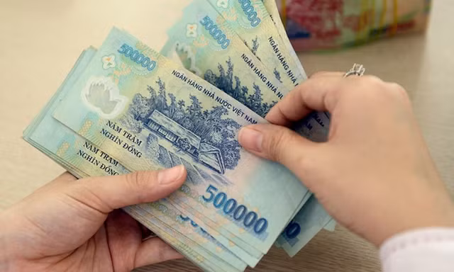 Bảng lương công chức áp dụng từ 1/7/2023