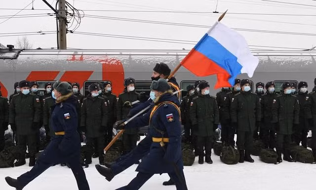 Điện Kremlin nói 'người Ukraine hãy đặt báo thức để xem Nga có tấn công hay không'