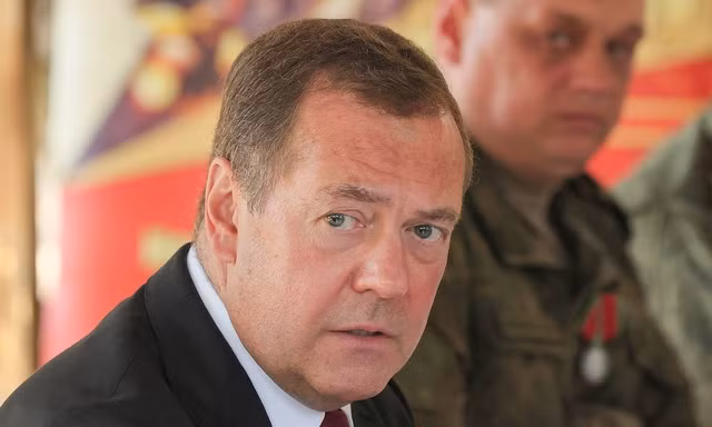 Ông Dmitry Medvedev: Nga đang thử nghiệm công nghệ mới trên chiến trường
