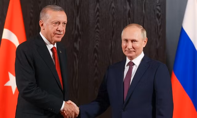 Điện đàm với Tổng thống Thổ Nhĩ Kỳ, ông Putin nói Ukraine cần chấp nhận 'thực tế lãnh thổ mới' 