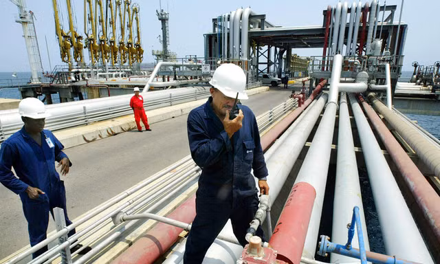 Cơ sở dầu mỏ ở Venezuela. Ảnh: Reuters