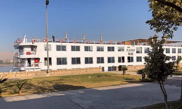 Tàu du lịch có 45 người mắc Covid-19. Ảnh: AP