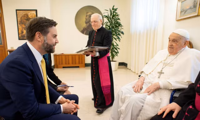 Phó Tổng thống Mỹ nói về cuộc gặp cuối cùng vài giờ trước khi Giáo hoàng Francis qua đời