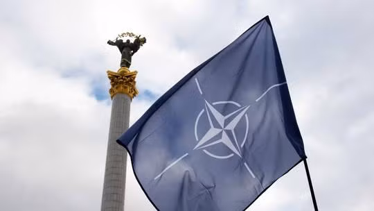 Ukraine tuyên bố không còn theo đuổi tư cách thành viên NATO