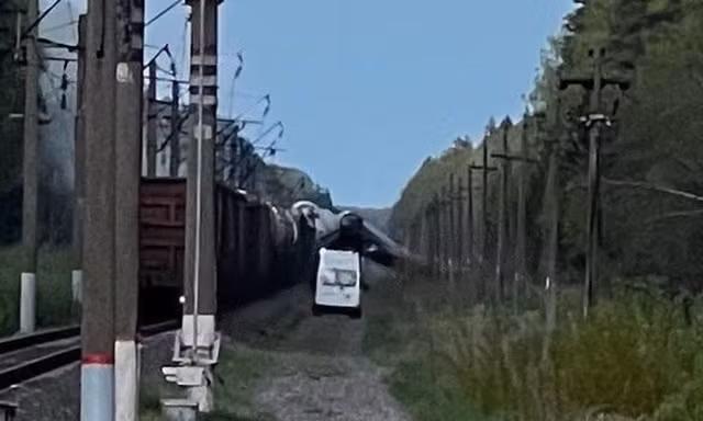 Thêm một đoàn tàu trật bánh do phá hoại ở khu vực Nga giáp Ukraine