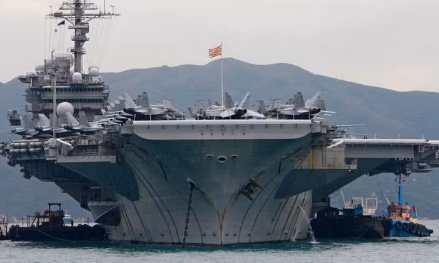 Tàu sân bay USS Kitty Hawk hồi năm 2008. Ảnh: Reuters