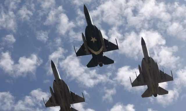 125 máy bay Pakistan, Ấn Độ tham gia 'cuộc không chiến kéo dài nhất trong nhiều năm gần đây'