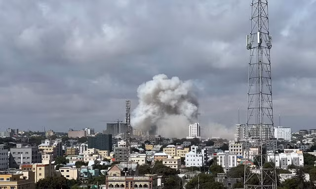 Đánh bom kép ở thủ đô Somalia, 400 người thương vong