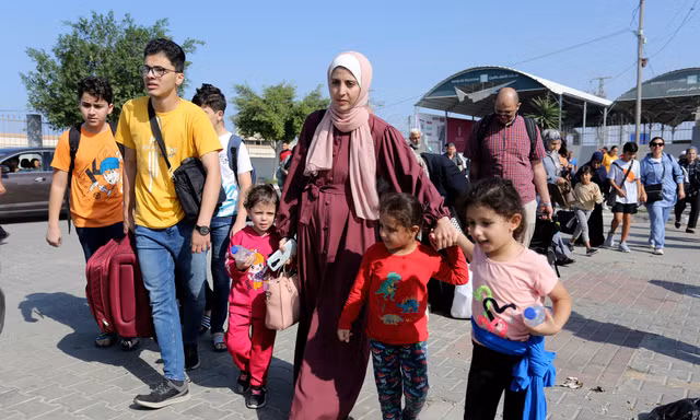Hàng trăm người nước ngoài đã rời Dải Gaza qua cửa khẩu Rafah