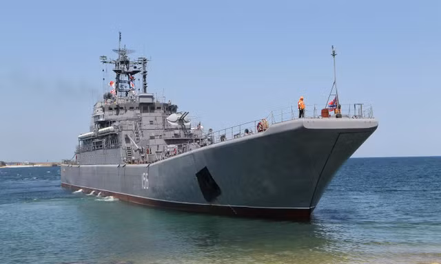 Tàu tuần tra Nga phá hủy 2 xuồng không người lái Ukraine trên Biển Đen