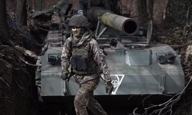 Phóng viên chiến trường tin lính Pháp đã có mặt ở Donbass