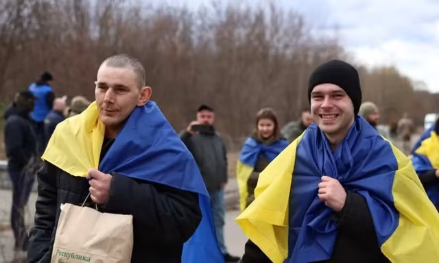 Nga - Ukraine trao đổi tù binh quy mô lớn