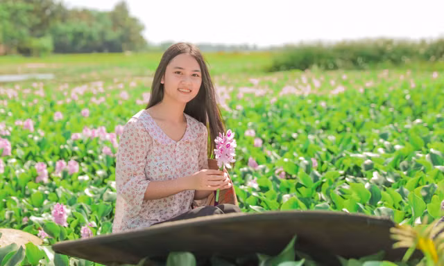 Nữ sinh xứ Nghệ ‘đốn tim’ với hình ảnh thôn nữ