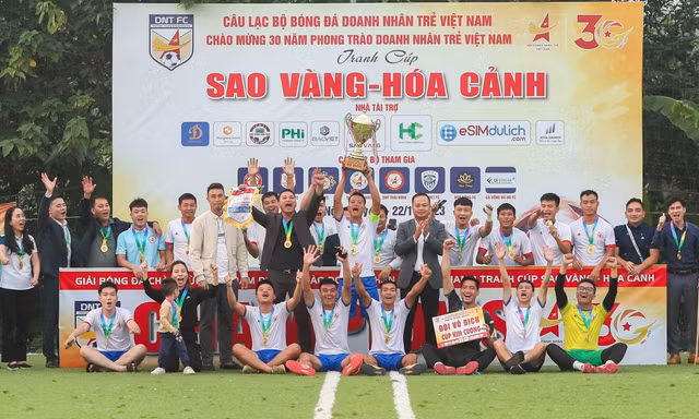 Gần 500 doanh nhân trẻ dự giải thể thao kỷ niệm 30 năm phong trào Doanh nhân trẻ Việt Nam