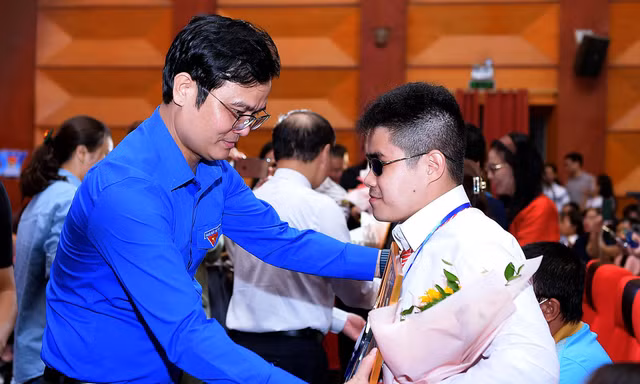 Tuyên dương 50 gương thanh niên khuyết tật Tỏa sáng nghị lực Việt năm 2022
