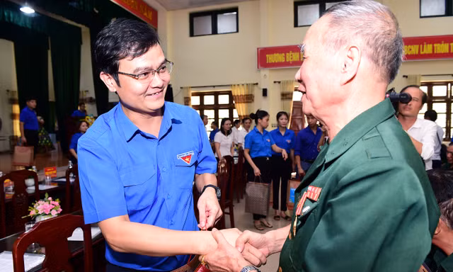 Bí thư thứ nhất T.Ư Đoàn: Thế hệ trẻ hiểu giá trị hòa bình và biết ơn cống hiến của thế hệ cha anh