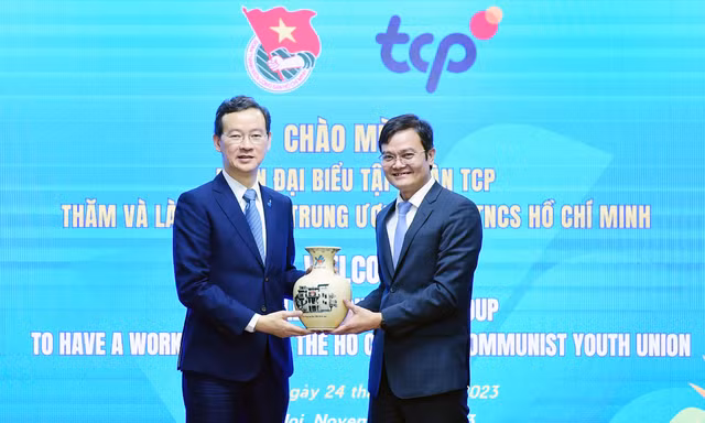 Bí thư thứ nhất Trung ương Đoàn Bùi Quang Huy tiếp đoàn đại biểu Tập đoàn TCP