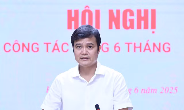 Người đứng đầu cấp ủy phải là trung tâm của đoàn kết