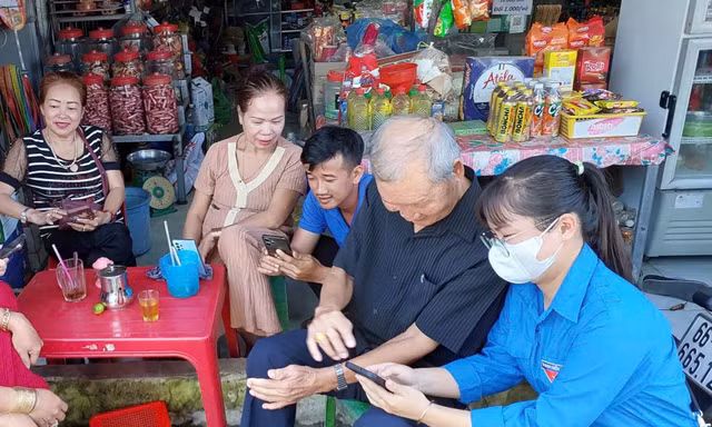 Hàng triệu người dân được hướng dẫn kỹ năng số, sử dụng dịch vụ công