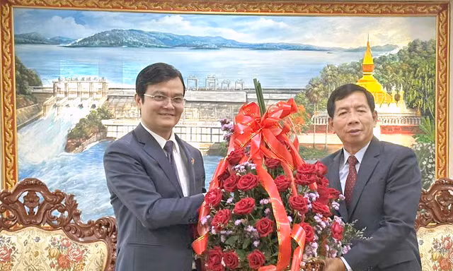 Hỗ trợ thanh niên Việt Nam - Lào khởi nghiệp làm giàu, phát triển đất nước