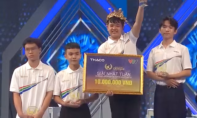 Nam sinh Bắc Kạn thắng áp đảo, giành vòng nguyệt quế Đường lên đỉnh Olympia