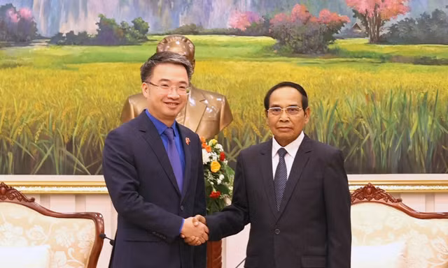 Bí thư Trung ương Đoàn tiếp kiến Ủy viên Bộ Chính trị, Thường trực Ban Bí thư T.Ư Đảng, Phó Chủ tịch nước Lào 