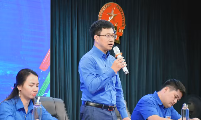 Rèn bản lĩnh, khơi dậy khát vọng cống hiến trong thanh niên khối trường học