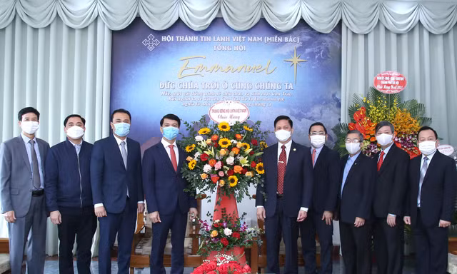 Chủ tịch Hội LHTN Việt Nam chúc mừng Giáng sinh năm 2021