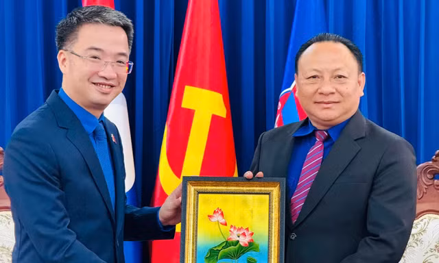 Thanh thiếu nhi Việt Nam - Lào cùng vun đắp tình cảm hữu nghị đặc biệt