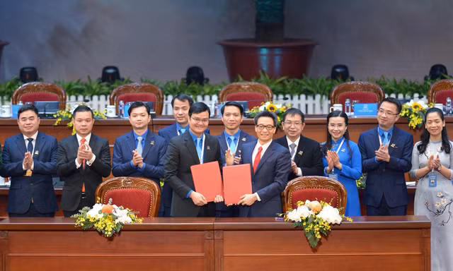 Chính phủ và Ban Chấp hành T.Ư Đoàn ký Nghị quyết liên tịch phối hợp công tác giai đoạn 2022 - 2027