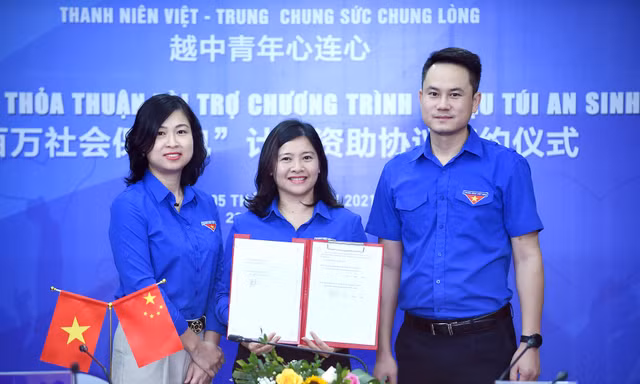 Với số tiền tài trợ trong chương trình, hơn 16 nghìn túi an sinh sẽ được trao tặng tới các đối tượng cần được giúp đỡ. - Ảnh: Xuân Tùng