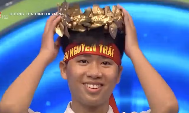 Nam sinh trường chuyên Hải Dương 'lội ngược dòng' giành vòng nguyệt quế Đường lên đỉnh Olympia 