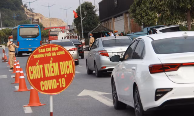 Từ 12h trưa nay, Quảng Ninh cho phép xe khách hoạt động trở lại