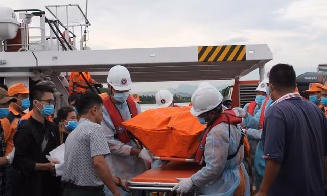 Bốn thuyền viên xấu số được đoàn tụ cùng gia đình